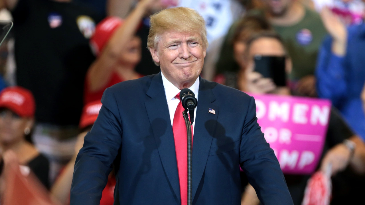 Trump Floats Giving Americans Rebate Checks From Tariff Revenues