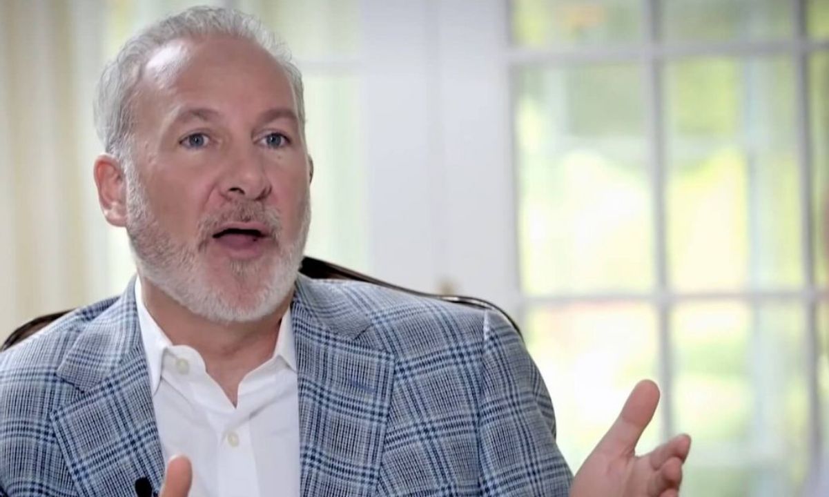 Peter Schiff vs. Bitcoin: 237 Failed Crash Warnings Exposed by Grok Amid 1,000,000% Surge