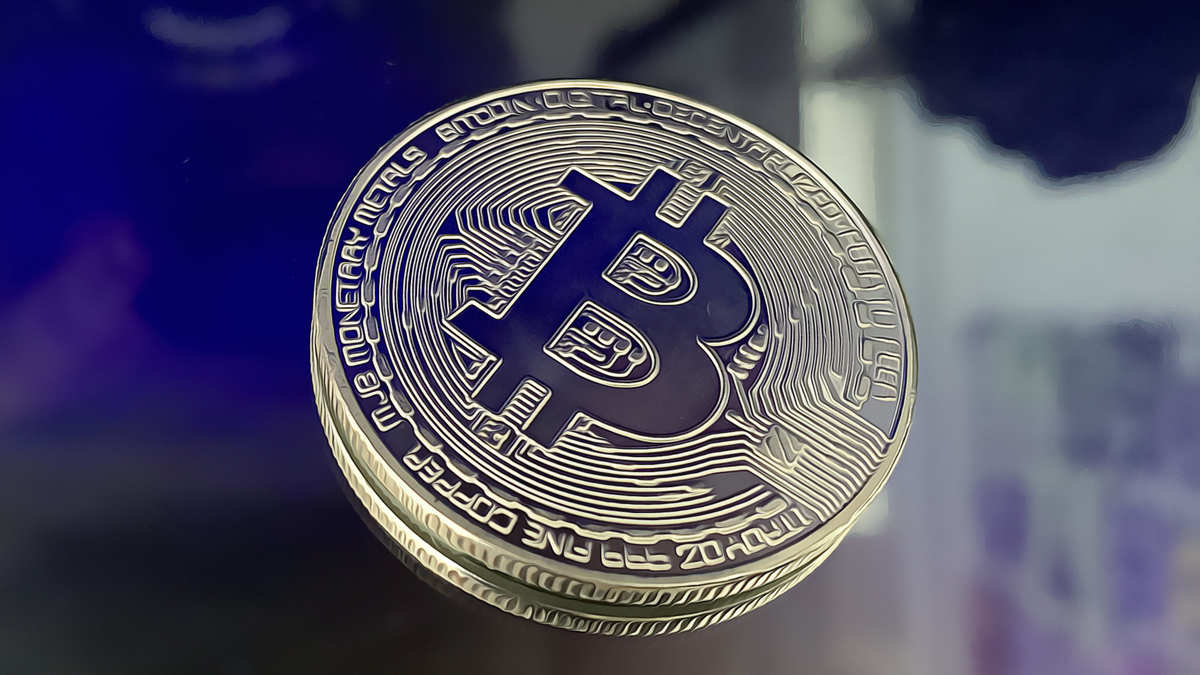 Whales Trigger Bitcoin Rush as Market Dynamics Shift