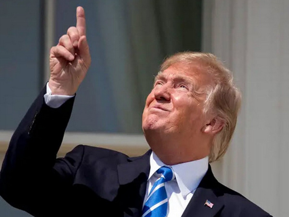 Trump20pointing20up id 3156044a 4eff 411c b68f dead10c38922 size975