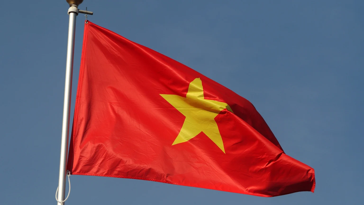 Vietnam’s $200B Crypto Market at Risk? Binance, OKX Face Sudden Ban Threat